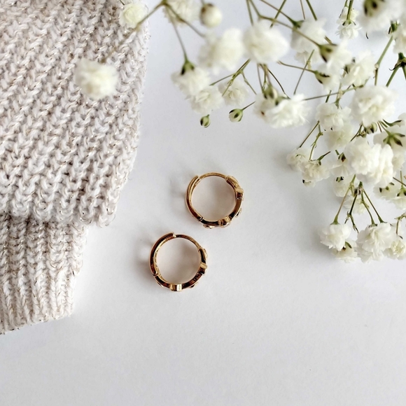 Cracco Jewelry Nwot Cracco Hoop Earrings Gold With Stones Poshmark